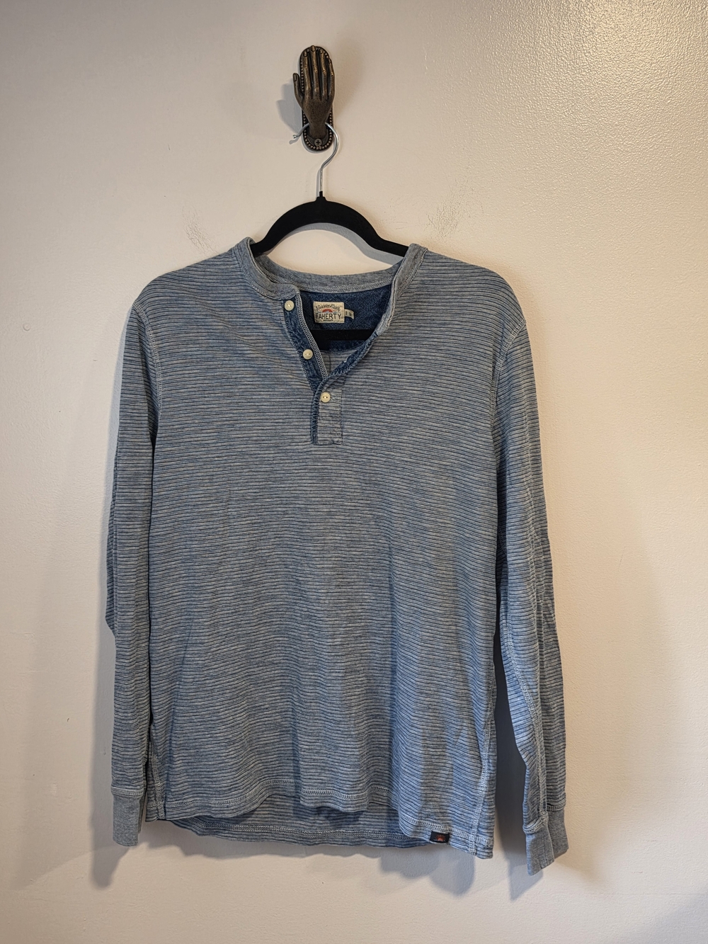 Faherty Light Blue Striped 100% Organic Cotton Henley Long-Sleeve Shirt Men's M